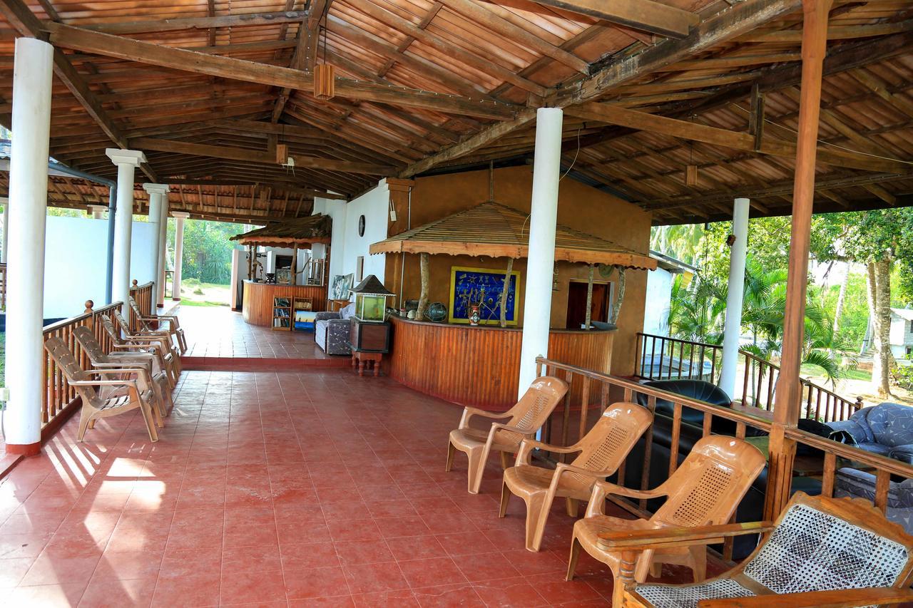 Darwins Beach Resort Tangalle Exterior foto